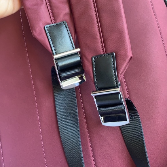 New MICHAEL KORS Large DK BERRY Backpack - Picture 7 of 10